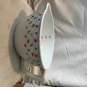 Unique n fairly old. 1983. Like new , never used enamel / metal jumbo. Up to 8